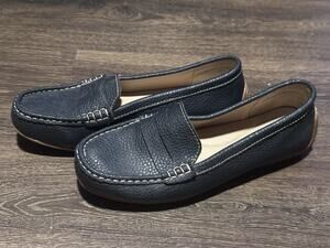 KORDAL Women's Comfortable & Lightweight Navy Blue Leather Penny Loafer 7.5
